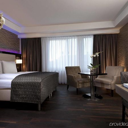 Hotel Palace Берлин Стая снимка A room at the hotel